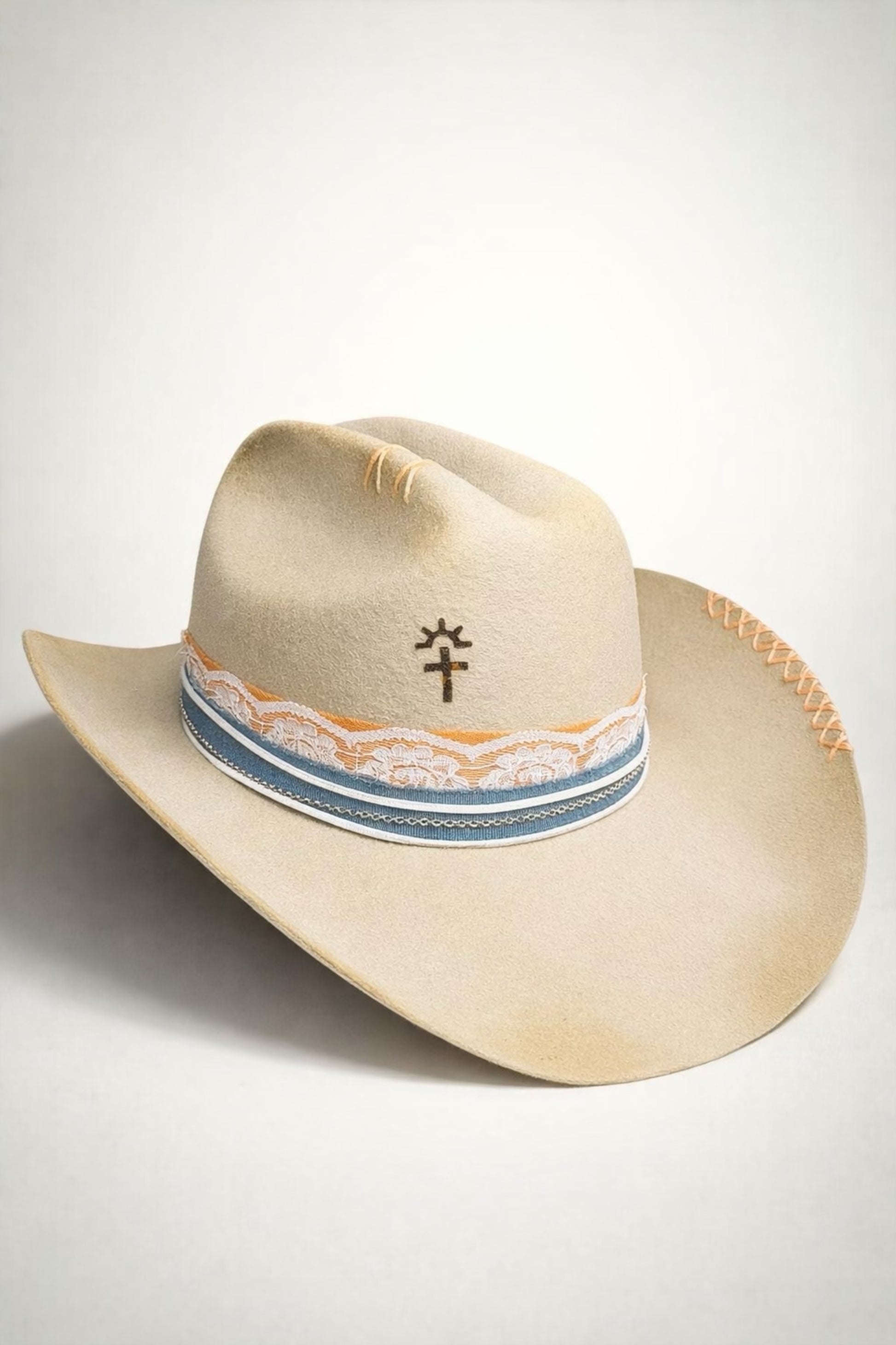 sand cattleman hat UK distressed western cowboy hat
	•	custom cowboy hat UK burnt effect orange stitching
